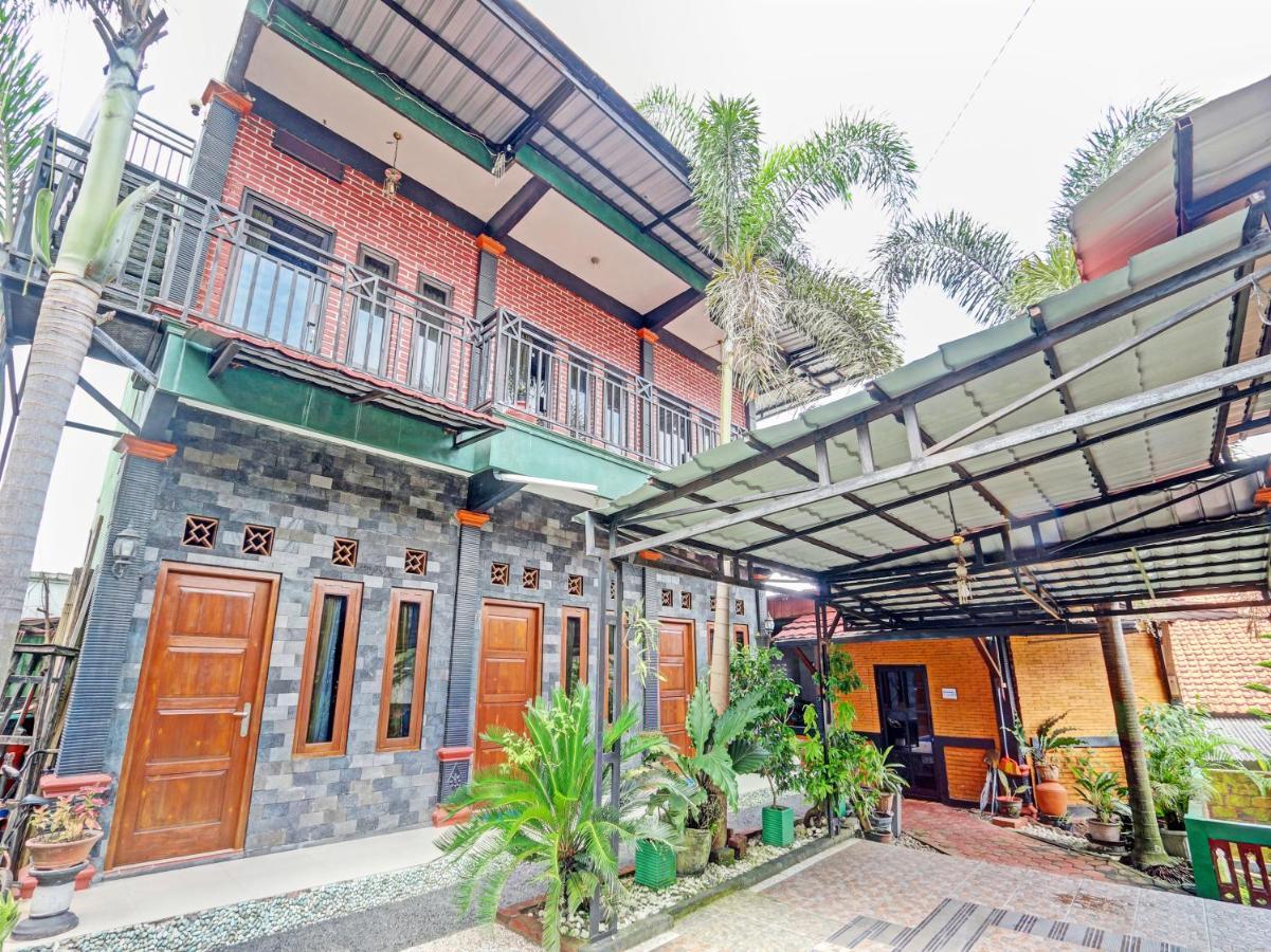 Spot On 91337 Pandu Homestay Klaten Wonogiri エクステリア 写真