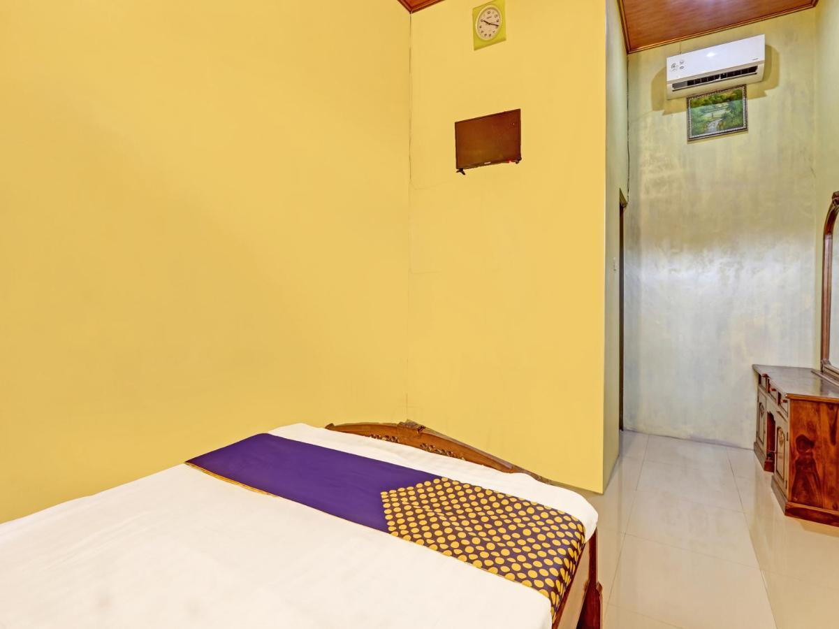 Spot On 91337 Pandu Homestay Klaten Wonogiri エクステリア 写真